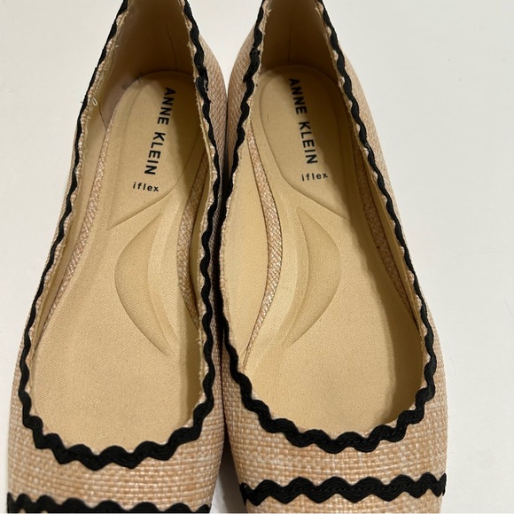 Anne Klein Women’s Lux woven Scalloped flat shoes size 8 Beige/Black - Picture 5 of 8